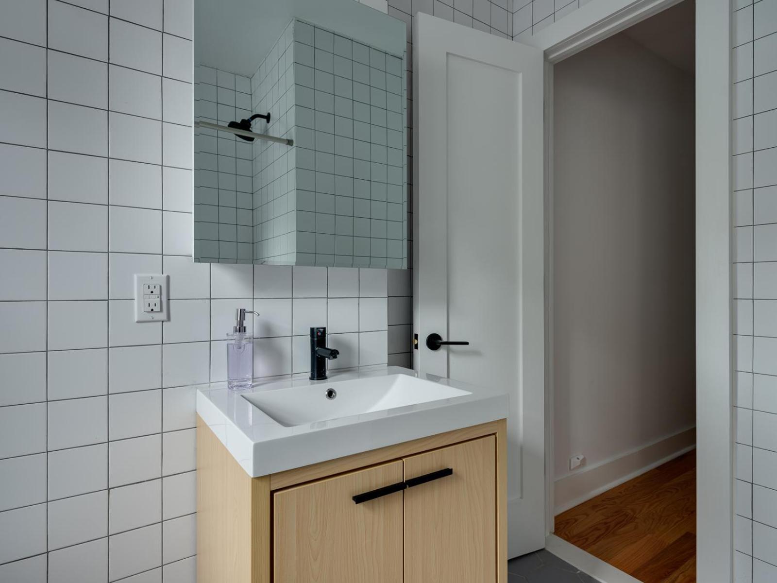 Three Bedroom Brooklynite Suite! نيو يورك المظهر الخارجي الصورة
